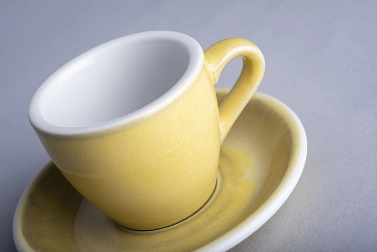 Egg Untertassen für Espresso bis Café Latte in Butterblume präsentiert im Onlineshop von KAQTU Design AG. Untertassen ist von Loveramics