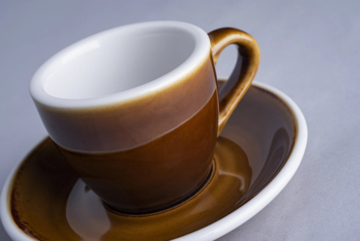 Egg Untertassen für Espresso bis Café Latte in Caramel präsentiert im Onlineshop von KAQTU Design AG. Untertassen ist von Loveramics
