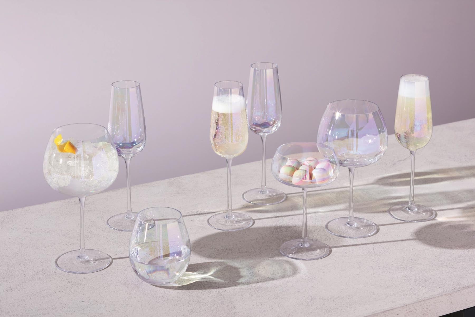 Elegantes 2er Set Pearl Ballonkelche aus perlmuttfarbenem Glas, ideal für Rotwein, von LSA, stilvoll und modern.