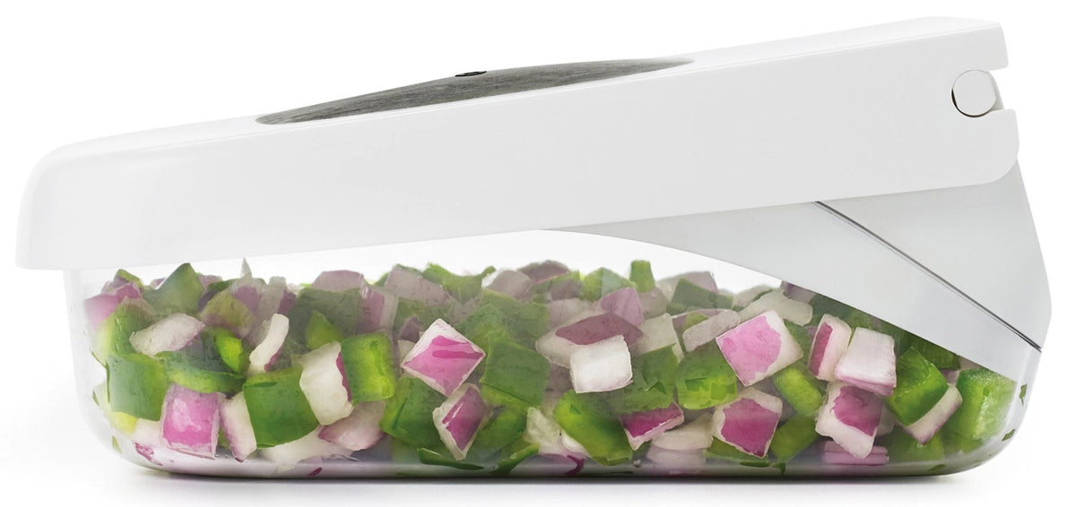 Gemüse-Zwiebelschneider, weiss in Transparent präsentiert im Onlineshop von KAQTU Design AG. Küchenhelfer ist von OXO
