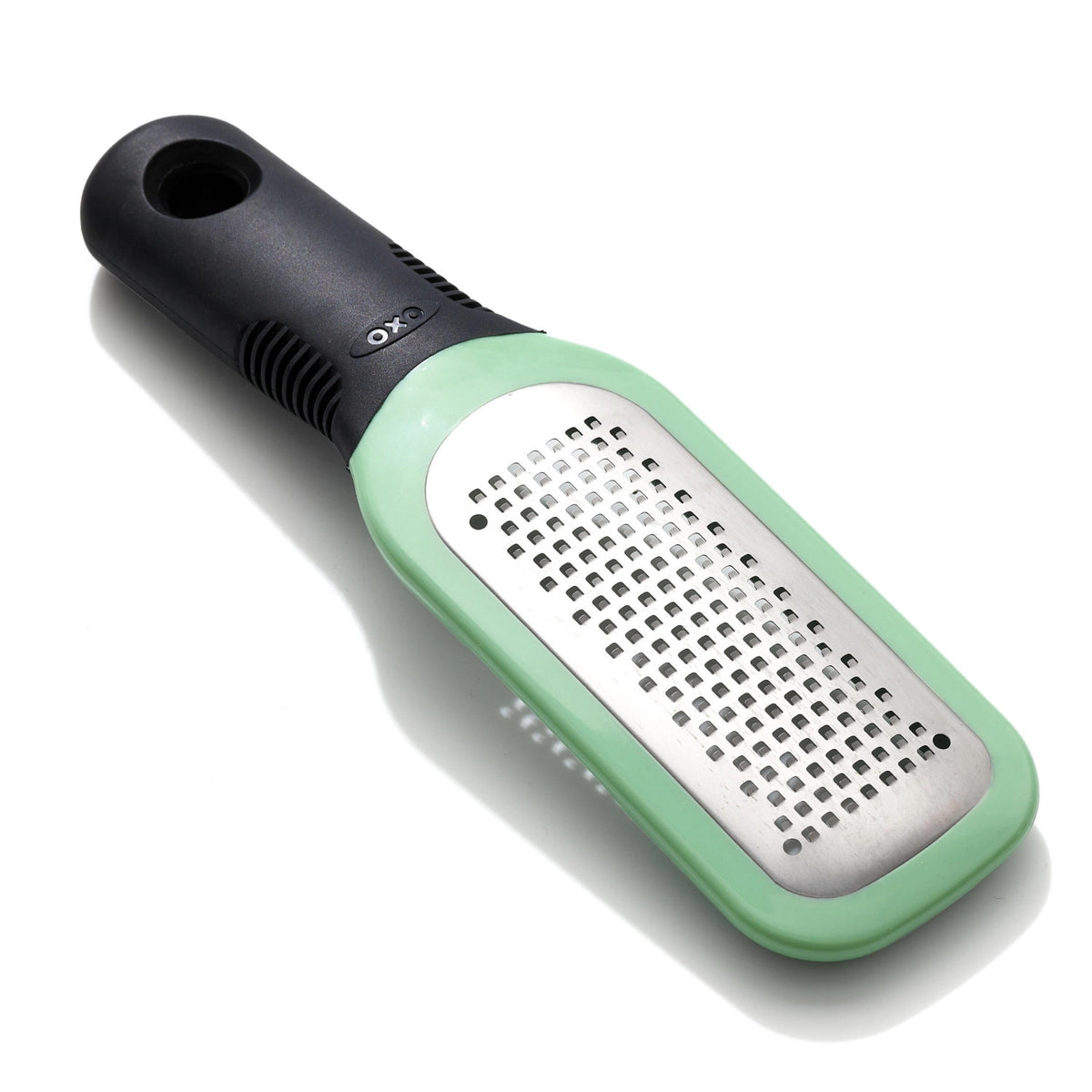OXO Ingwer- und Knoblauchreibe, geätzt in Blau präsentiert im Onlineshop von KAQTU Design AG. Küchenhelfer ist von OXO
