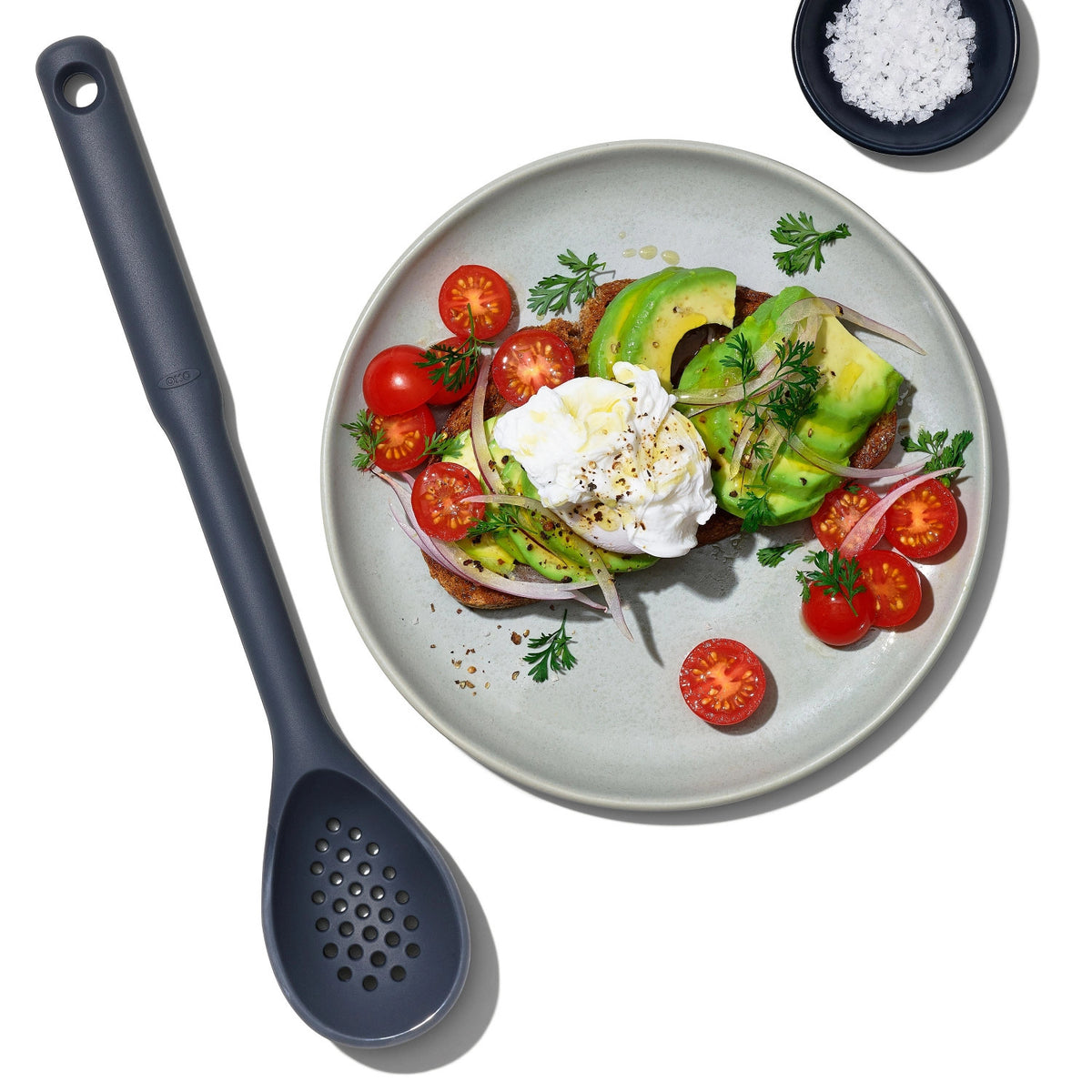 OXO Schaumlöffel, Silikon in Grau präsentiert im Onlineshop von KAQTU Design AG. Küchenhelfer ist von OXO