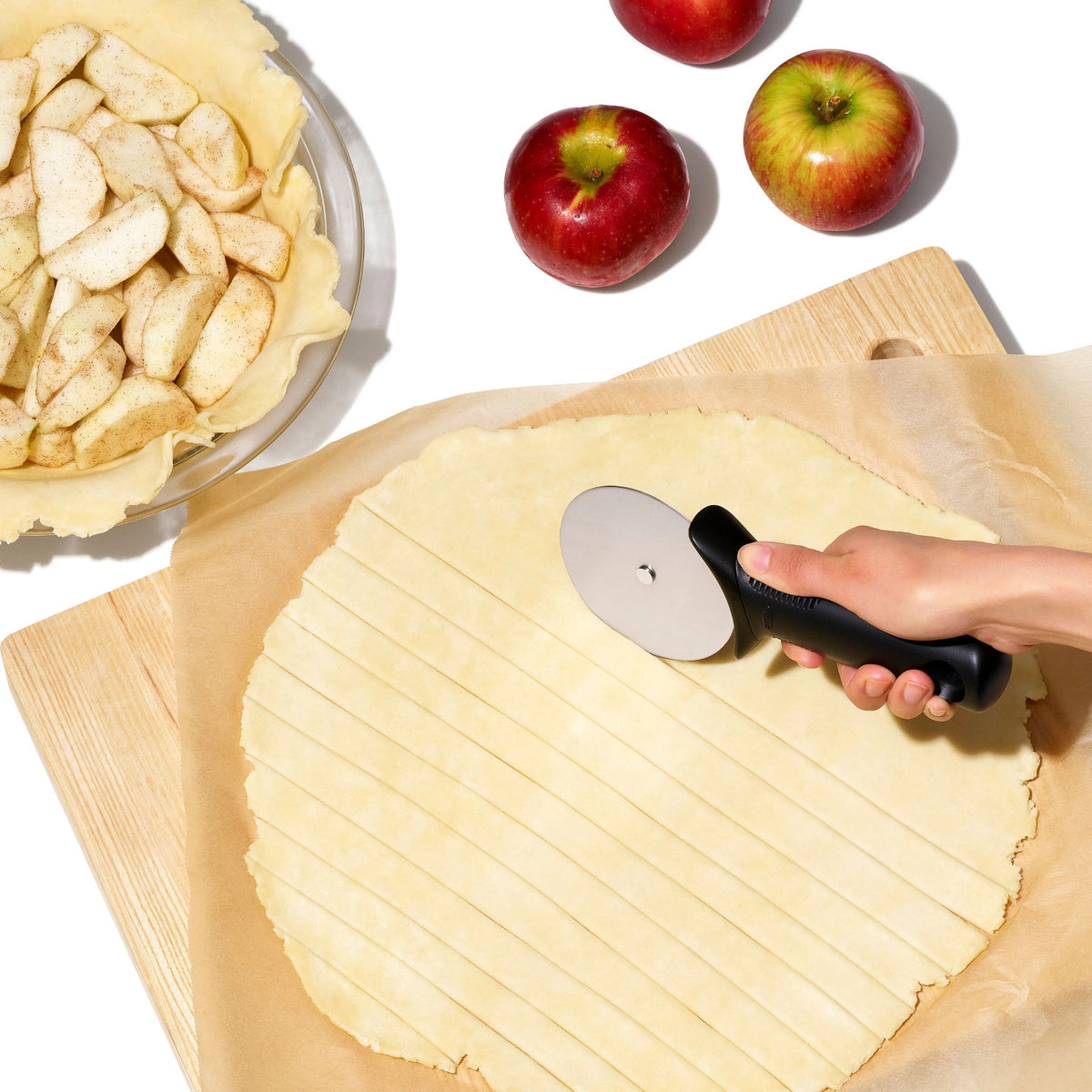 Good Grips Pizzarad D10cm in Schwarz präsentiert im Onlineshop von KAQTU Design AG. Pizza ist von OXO