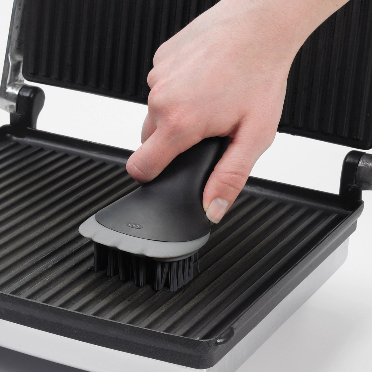 Bürste für Elektrogrill, Sandwichtoaster schwarz in Schwarz präsentiert im Onlineshop von KAQTU Design AG. Abwasch ist von OXO