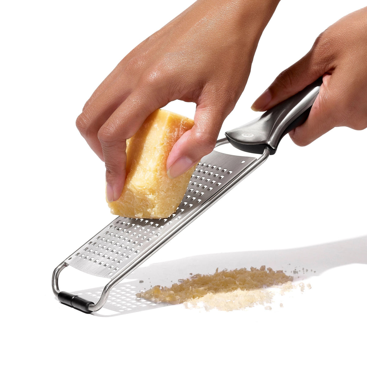 Good Grips Steel Reibe geätzt, 29cm in Silber präsentiert im Onlineshop von KAQTU Design AG. Küchenhelfer ist von OXO