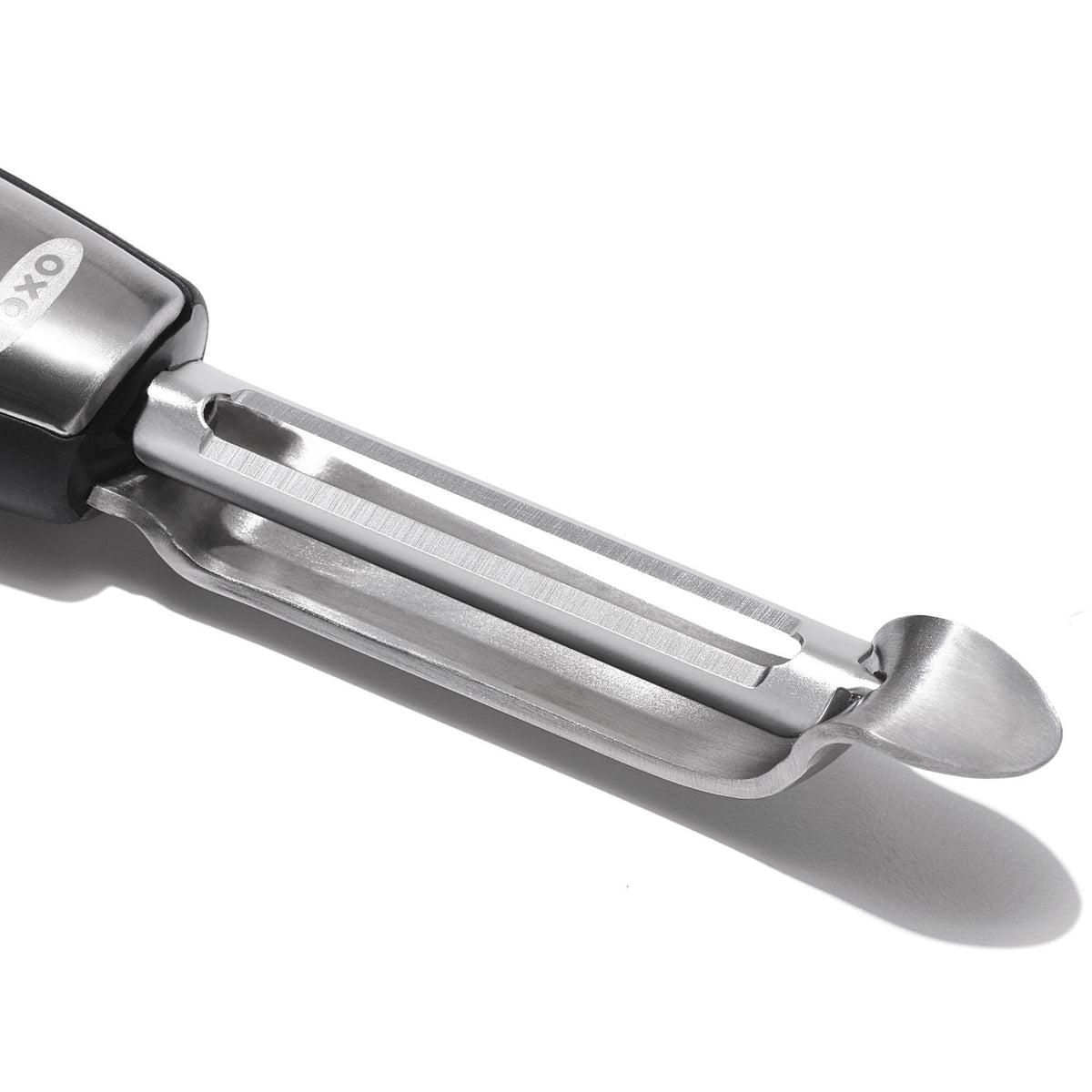 Good Grips Steel Y-Schäler, 13cm in Silber präsentiert im Onlineshop von KAQTU Design AG. Küchenhelfer ist von OXO