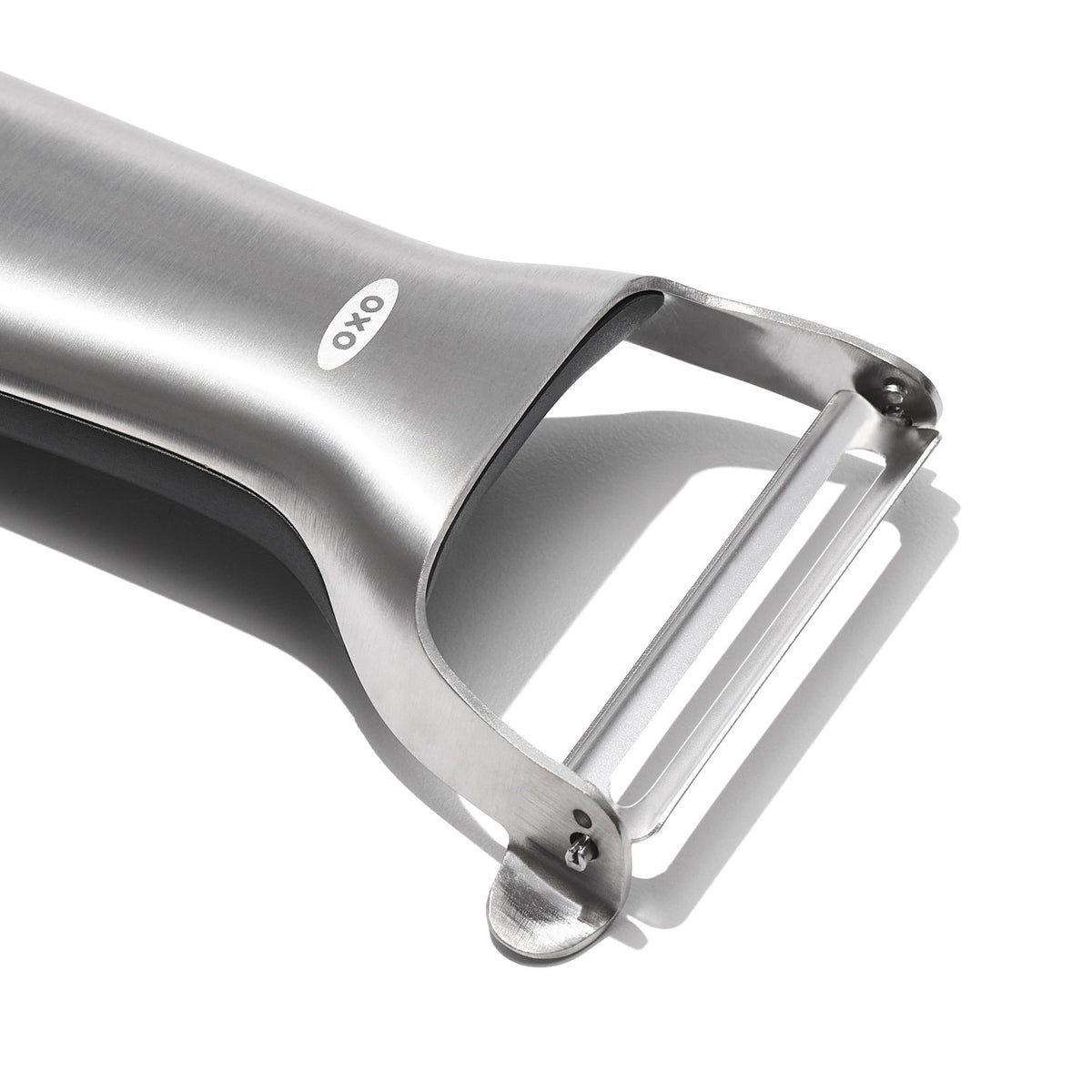 Good Grips Steel Schäler schwenkbar, 19cm in Silber präsentiert im Onlineshop von KAQTU Design AG. Küchenhelfer ist von OXO