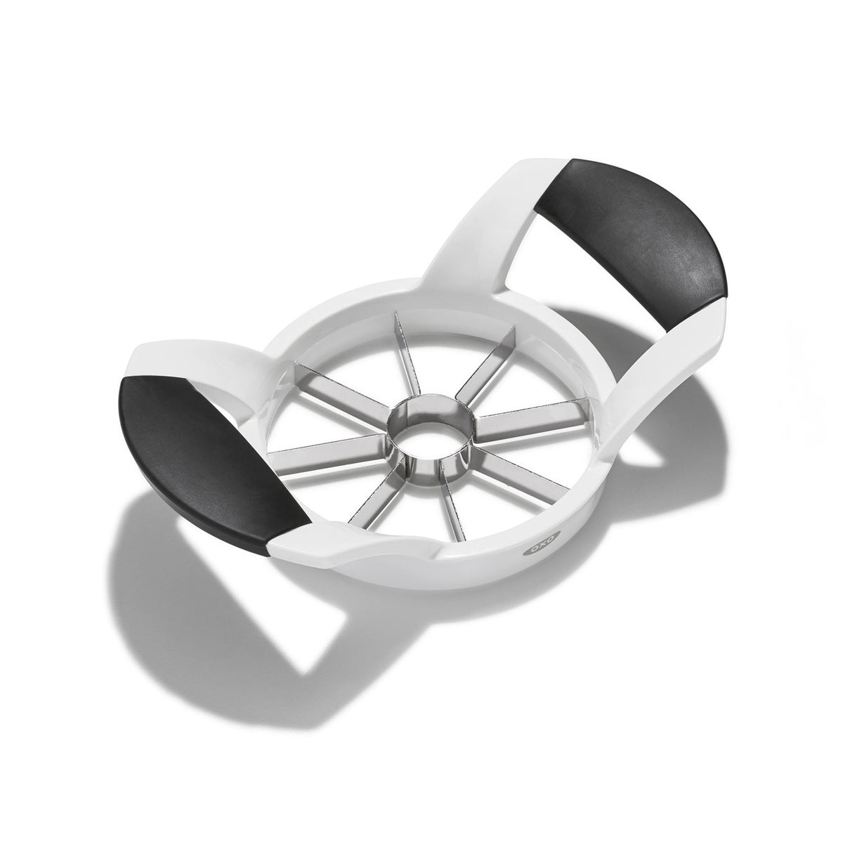 Apfelteiler für 8 Stück, schwarzweiss in Schwarz präsentiert im Onlineshop von KAQTU Design AG. Küchenhelfer ist von OXO