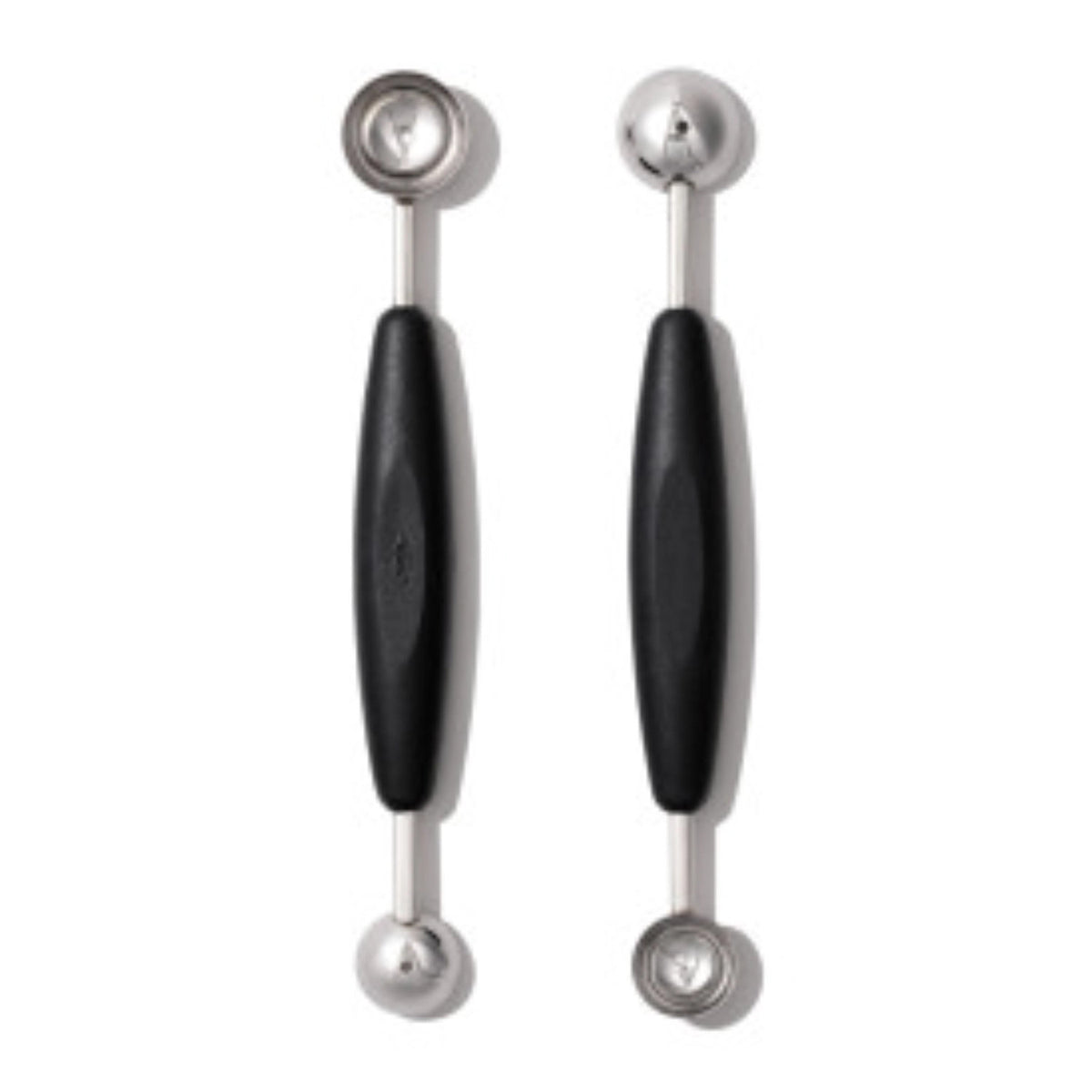 Kugelausstecher für Früchte, schwarz in Schwarz präsentiert im Onlineshop von KAQTU Design AG. Küchenhelfer ist von OXO