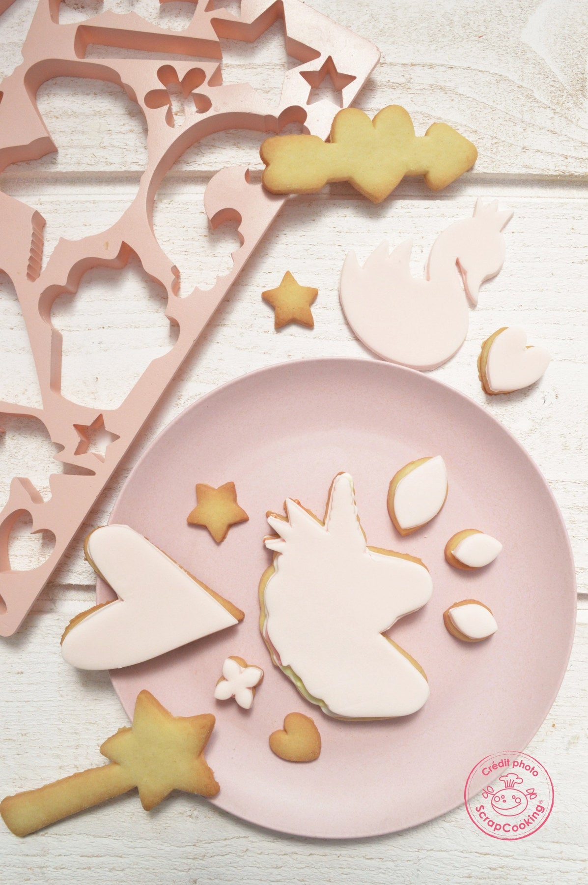 Ausstechplatte Einhorn in Pink präsentiert im Onlineshop von KAQTU Design AG. Ausstecher ist von Scrap Cooking