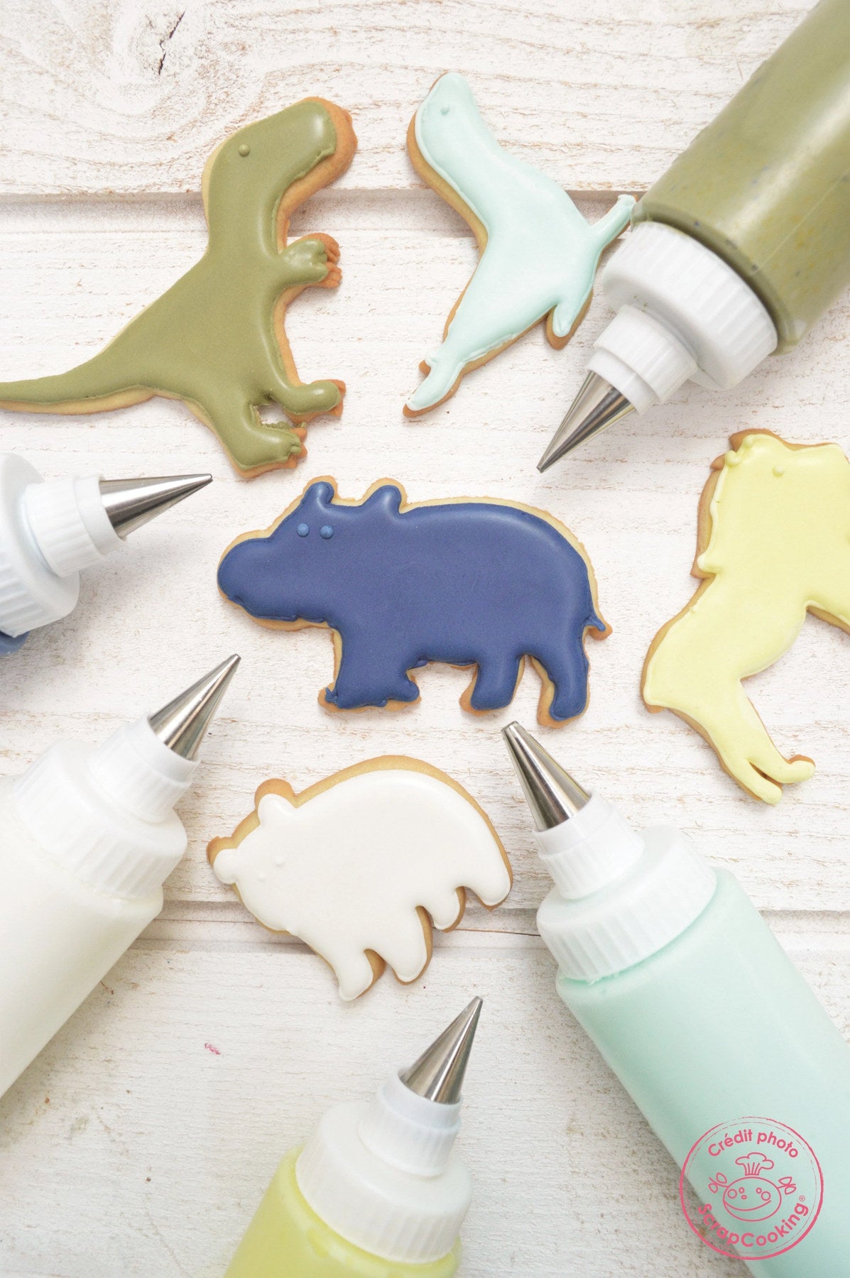 Ausstechplatte Tiere in Grün präsentiert im Onlineshop von KAQTU Design AG. Ausstecher ist von Scrap Cooking
