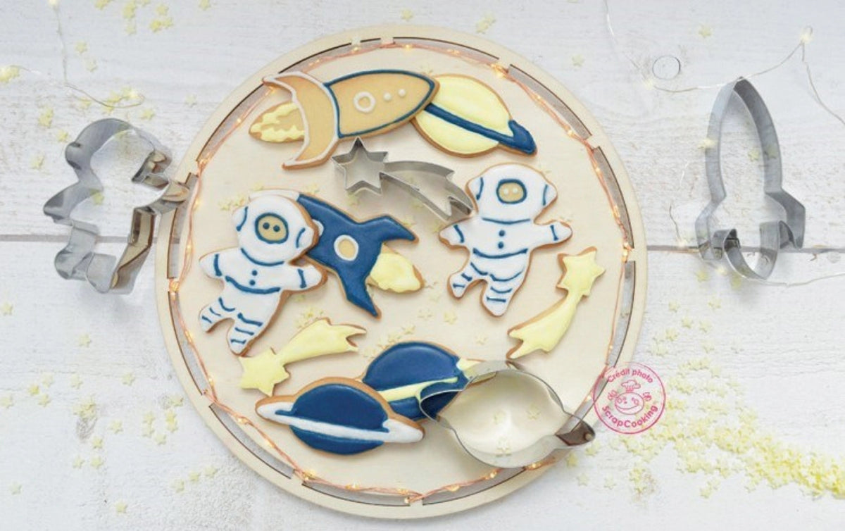 4-tlg. Set Ausstechformen Space in Silber präsentiert im Onlineshop von KAQTU Design AG. Ausstecher ist von Scrap Cooking