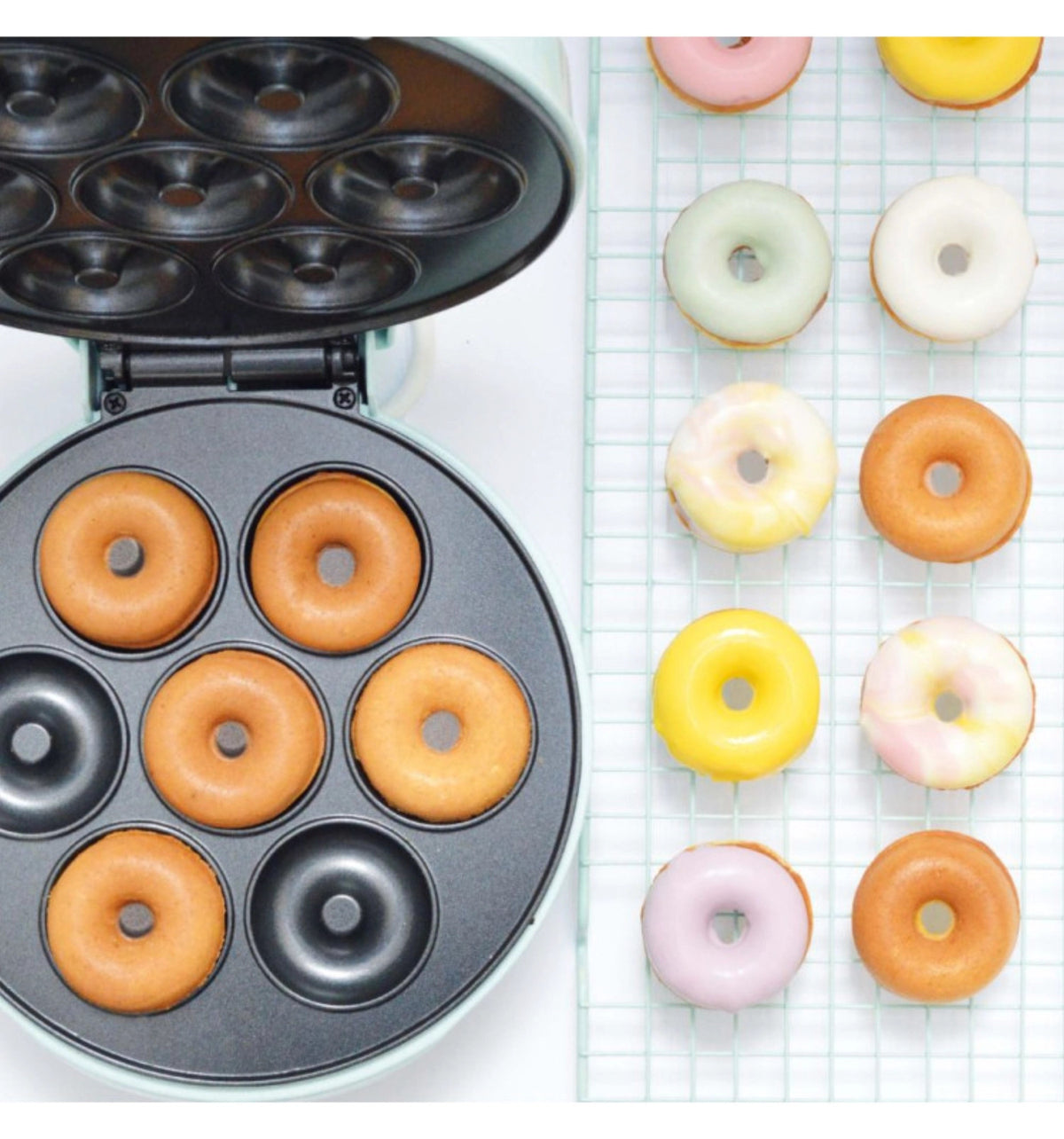 Donuts Factory in Grün präsentiert im Onlineshop von KAQTU Design AG. Küchengerät ist von Scrap Cooking