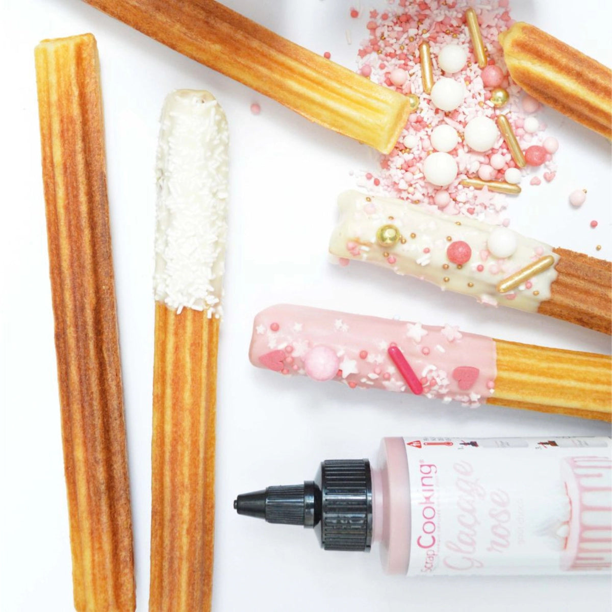 Schokoladengeschmacksglasur Drip Cake, rosa 130g in Pink präsentiert im Onlineshop von KAQTU Design AG. Zutaten ist von Scrap Cooking