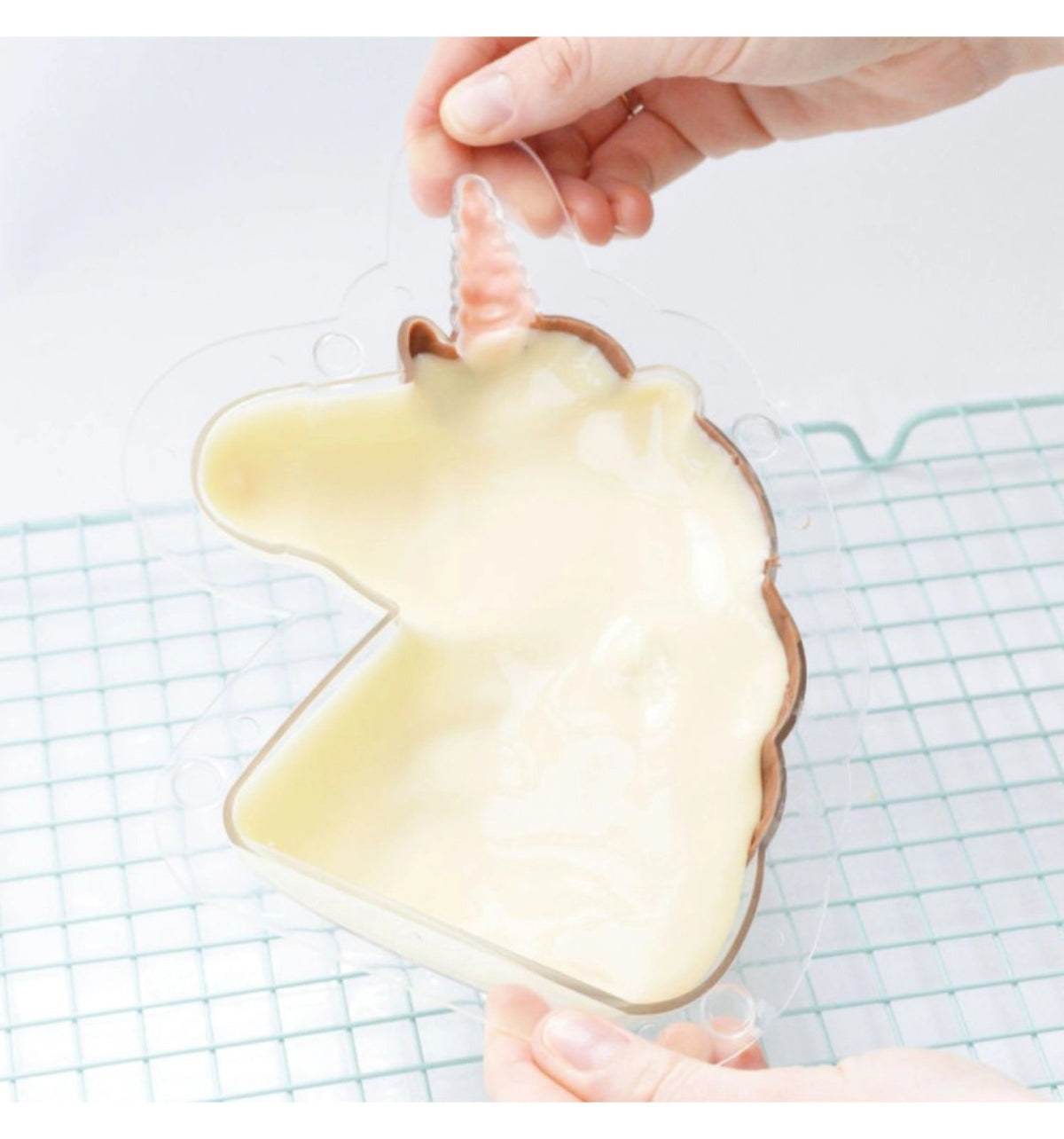 Schokoladenkuvertüre Blanc 190g in Weiss präsentiert im Onlineshop von KAQTU Design AG. Zutaten ist von Scrap Cooking