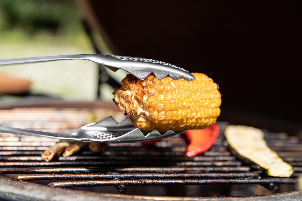 Monaco+ BBQ Zange in Grau präsentiert im Onlineshop von KAQTU Design AG. Küchenhelfer ist von Boska