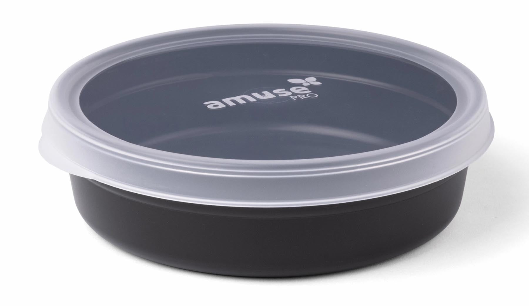 Amuse Pro Mehrwegschale rund 750 ml schwarz in Schwarz präsentiert im Onlineshop von KAQTU Design AG. Snackbox ist von Amuse