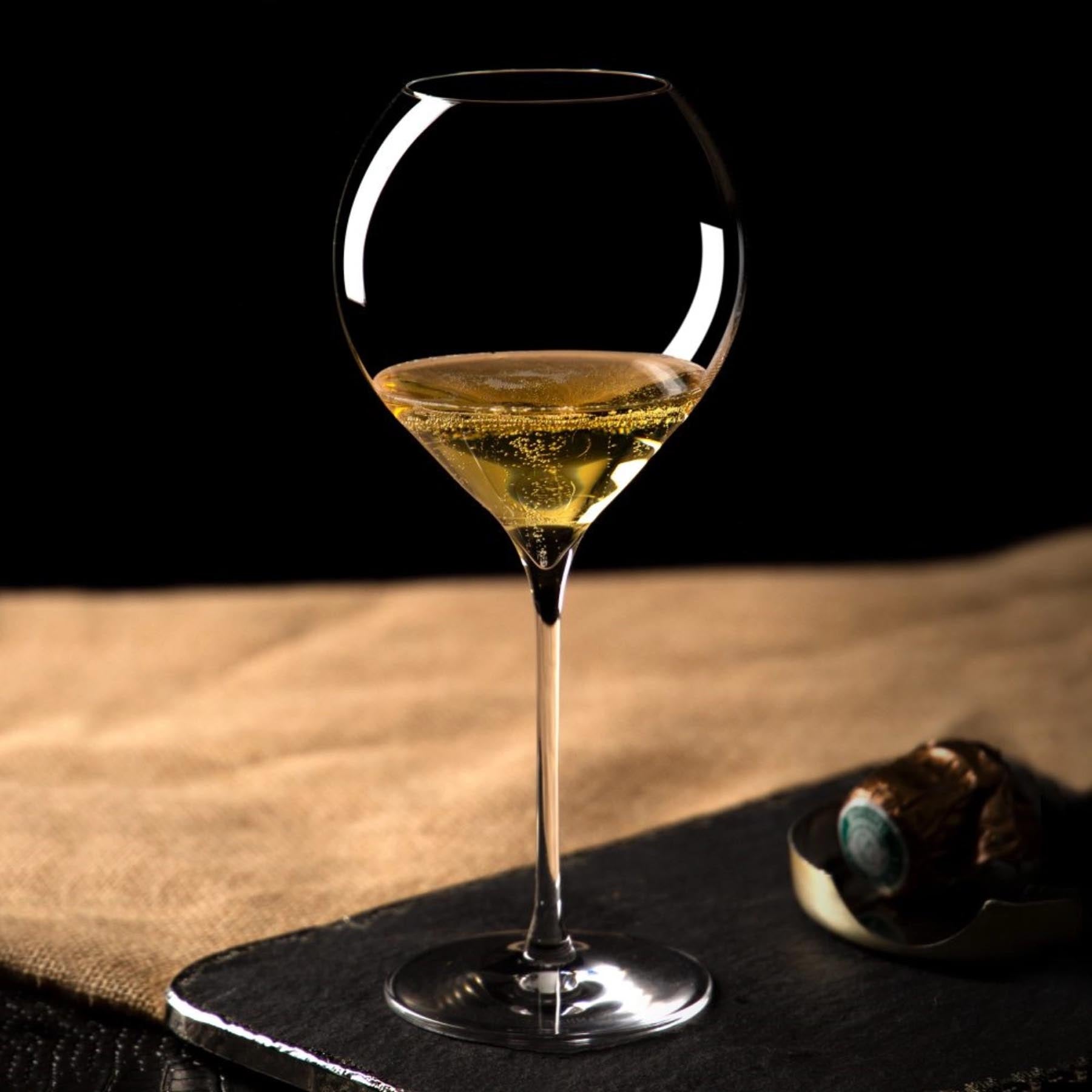 Elegantes Jamesse Synergie Weinglas 52cl von Lehmann Glass, ideal für Weinliebhaber, in stilvollem Design und hochwertigem Glas. Perfekt für jeden Anlass.