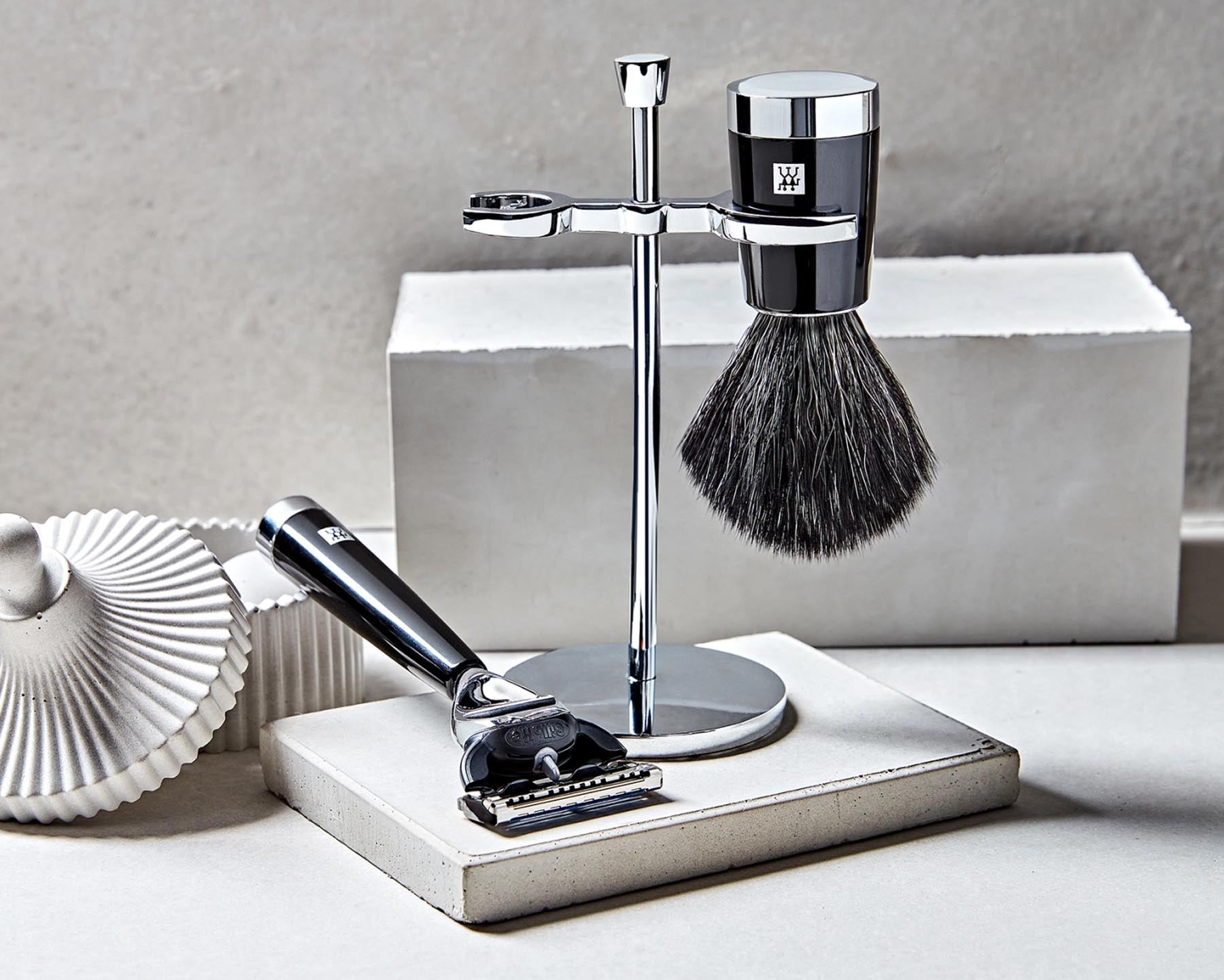 Hochwertiges Rasier Set von Zwilling Beauty in edlem Schwarz, perfekt für eine präzise und komfortable Rasur im eigenen Bad.
