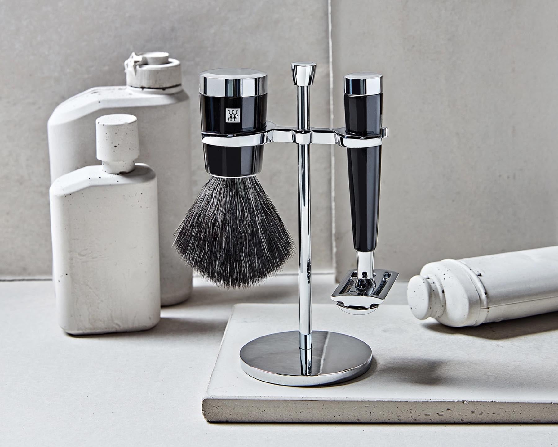 Elegantes Rasier Set von Zwilling Beauty, ausgestattet mit einem hochwertigen Rasierhobel in Schwarz für eine präzise und komfortable Rasur.