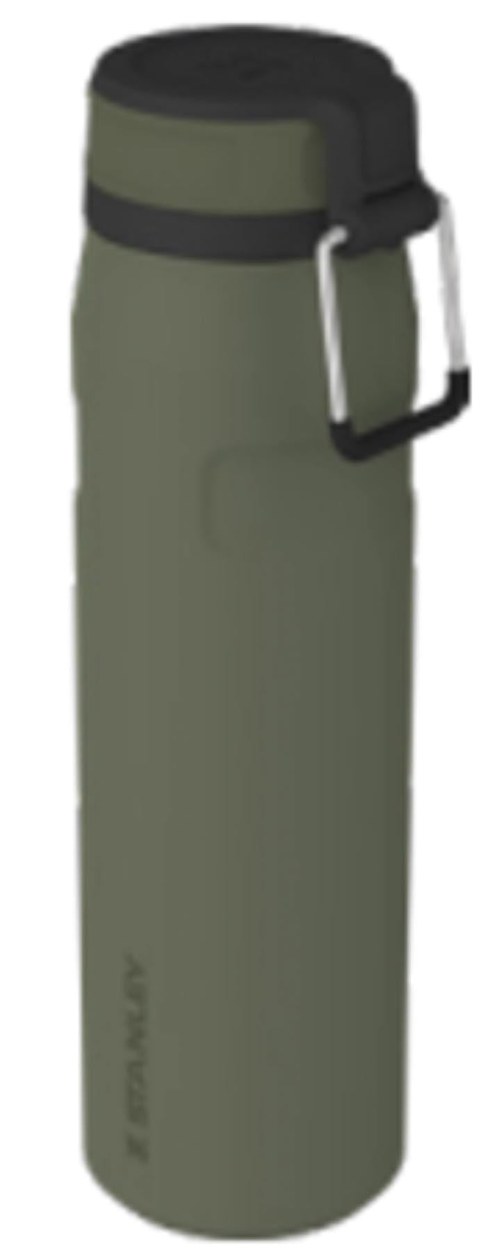 IceFlow Twist Flip Flasche 0.7l dried pine in Grün präsentiert im Onlineshop von KAQTU Design AG. Aufbewahrungsbehälter ist von Stanley