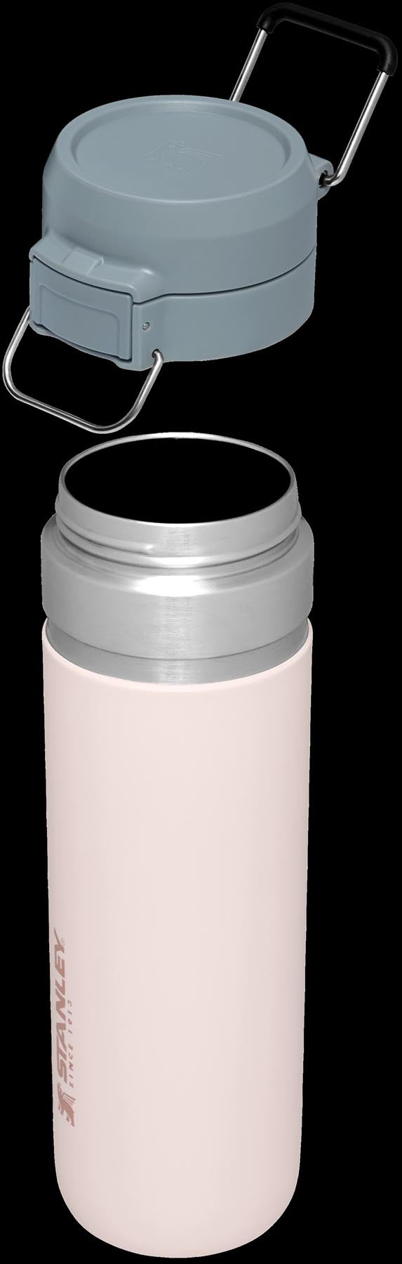 Elegante 0.7l Quick-Flip Wasserflasche in sanftem Rose Quartz, perfekt für aktive Lebensstile. Robuste Thermosflasche von Stanley.