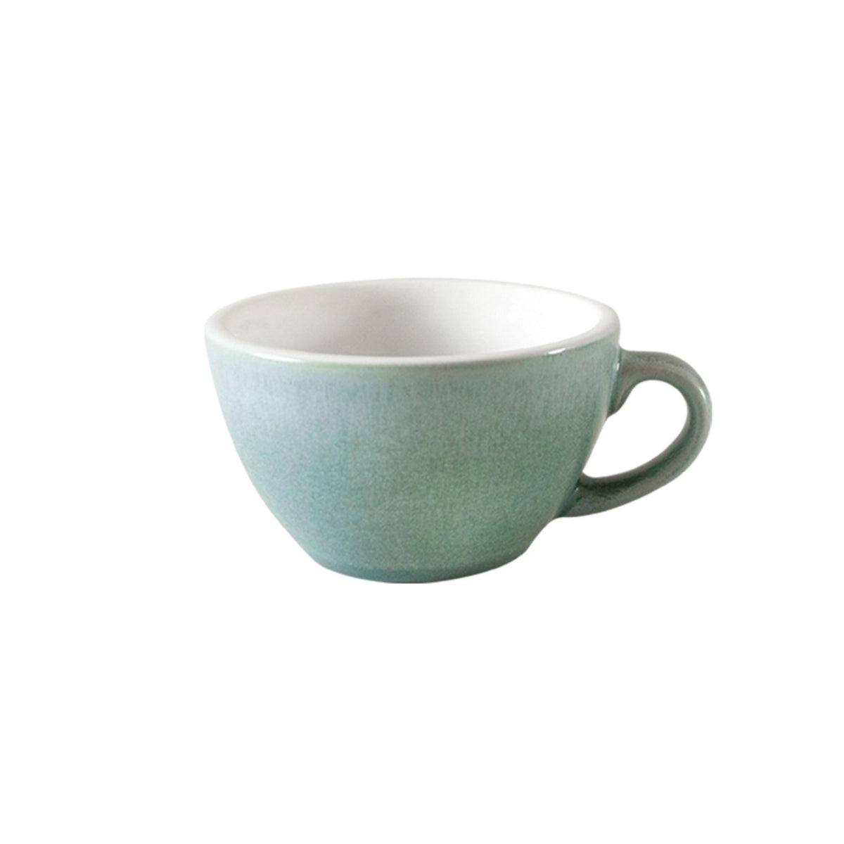 Blaue Kaffeetasse Egg 200ml von Loveramics mit matter Glasur und ovaler Form, Masse 10.9 x 10.1 x 6 cm, auf neutralem Hintergrund fotografiert.