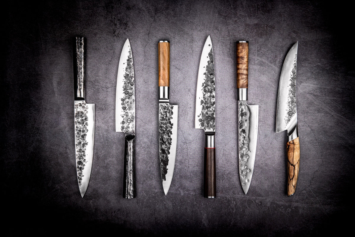 Brute Kochmesser 20cm in Schwarz präsentiert im Onlineshop von KAQTU Design AG. Küchenmesser ist von Forged