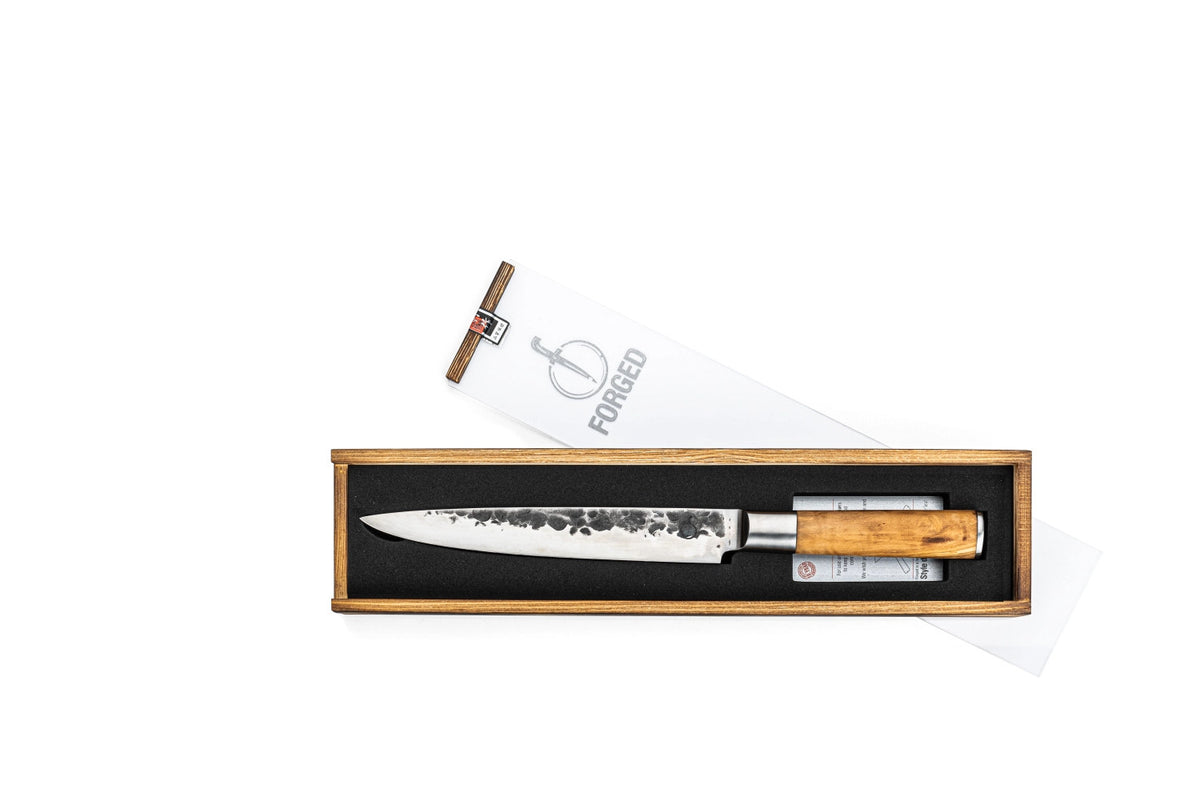 Olive Fleischmesser 20cm in Beige präsentiert im Onlineshop von KAQTU Design AG. Küchenmesser ist von Forged