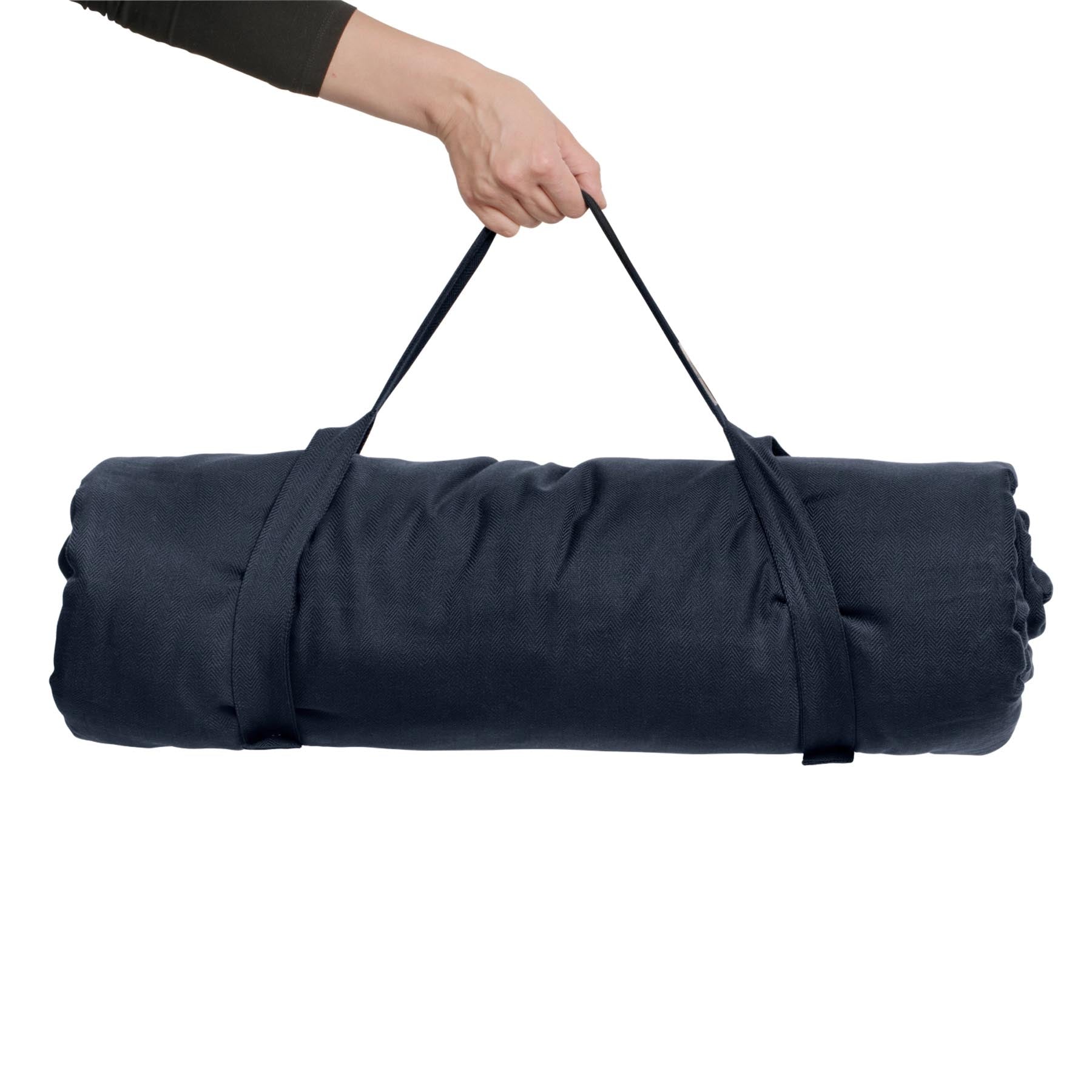 Dunkelblaue Meditationsmatte aus Biobaumwolle, 70x200cm, ideal für unterwegs, stilvoll und nachhaltig von The Organic Company.