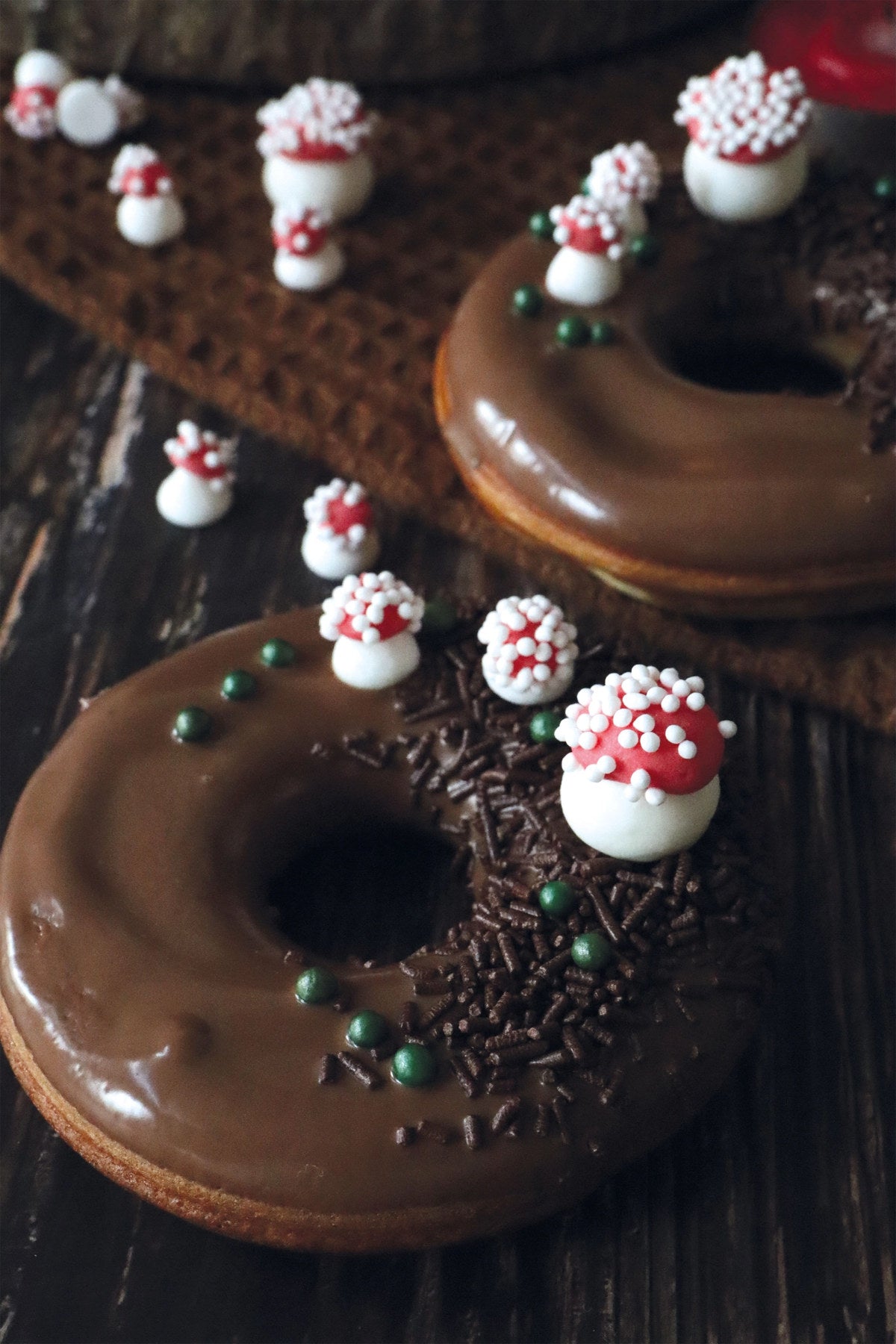 Zuckerstreusel Pilze klein 20g in Mehrfarbig präsentiert im Onlineshop von KAQTU Design AG. Zutaten ist von Scrap Cooking
