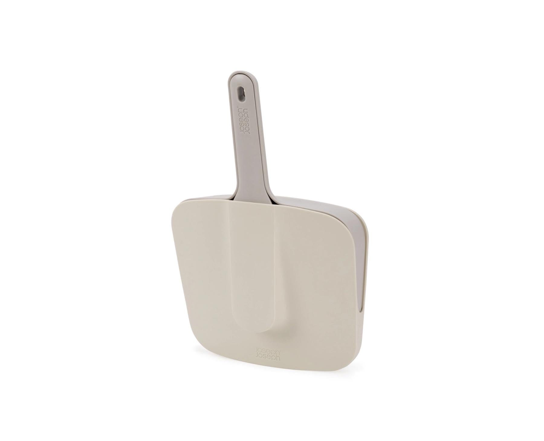 CleanTech Kehrschaufel mit Handbesen 7.8x25.6x93.6cm stone in Grau präsentiert im Onlineshop von KAQTU Design AG. Besen ist von Joseph Joseph