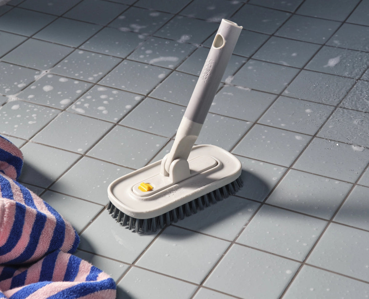 CleanTech Reinigungsset komplett light stone in Grau präsentiert im Onlineshop von KAQTU Design AG. Reinigung & Wäsche ist von Joseph Joseph