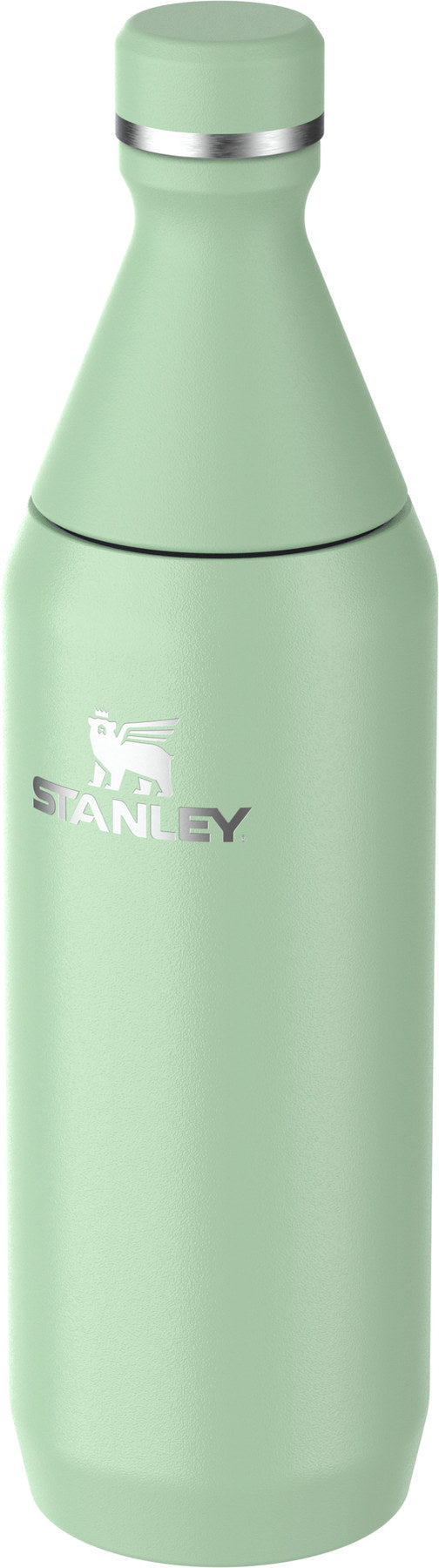 All Day Slim Flasche 0.6l pistachio gloss in Grün präsentiert im Onlineshop von KAQTU Design AG. Thermosflasche ist von Stanley