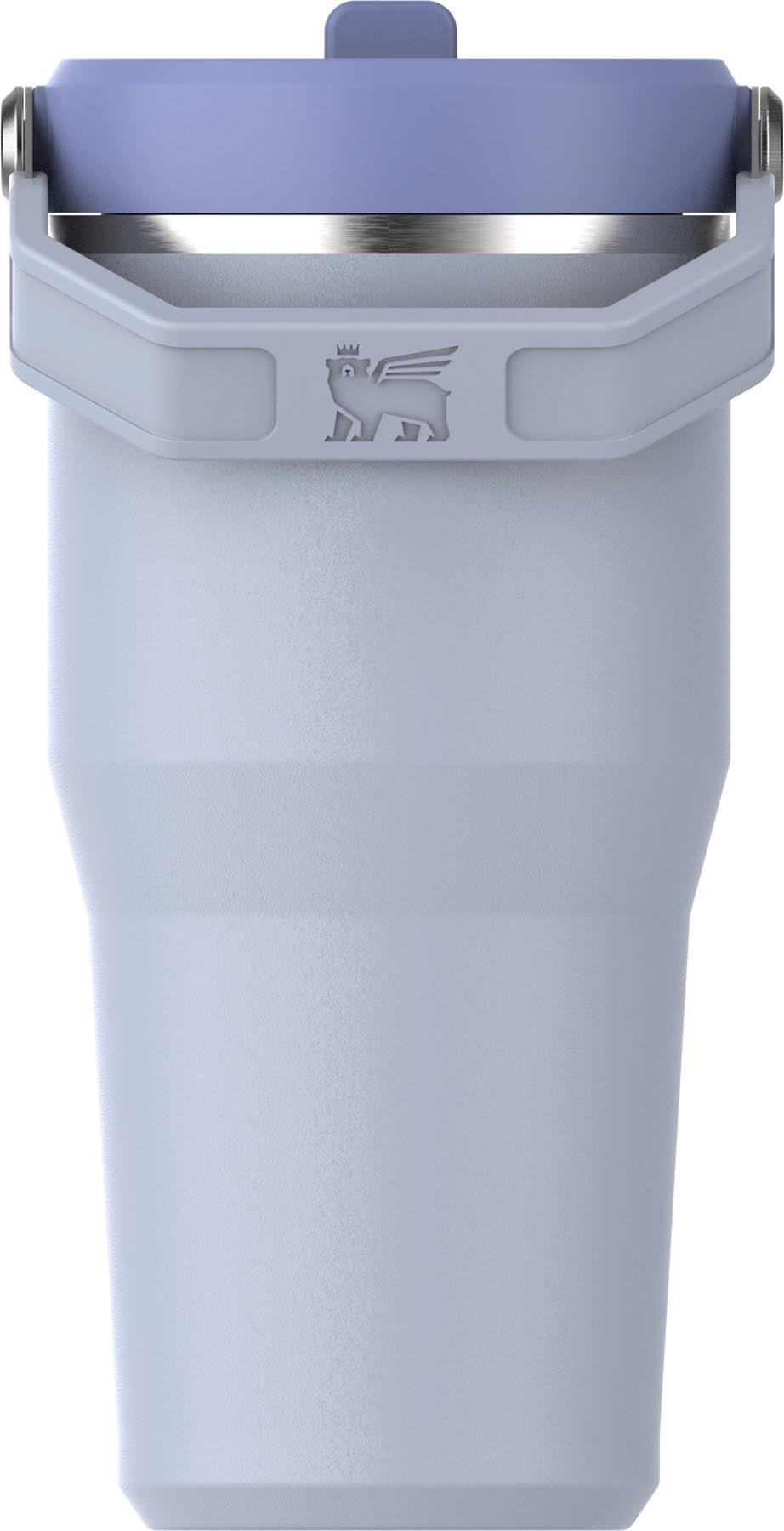Praktischer Stanley IceFlow Flip Straw Becher in Dew Drop (0.6l) – perfekt für erfrischende Getränke bei Outdoor-Abenteuern.