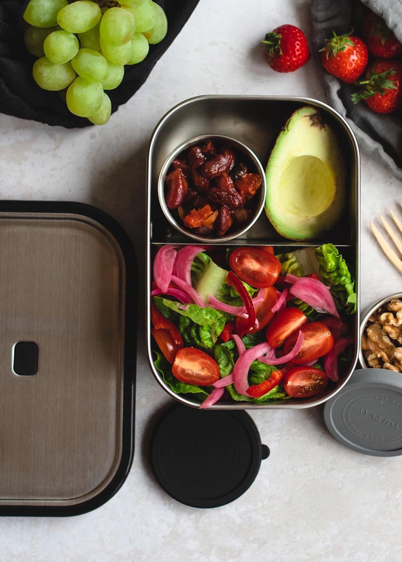 Stylische Lunchbox in mattem Schwarz von AYA&IDA, 1000ml, perfekt für unterwegs und moderne Essenszubereitung.