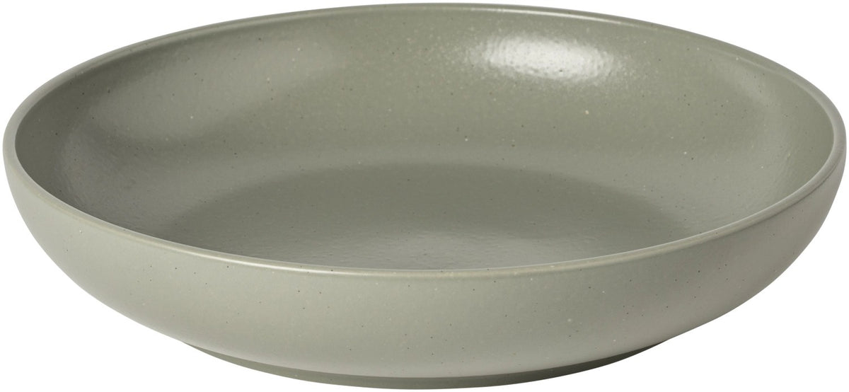 Grüne Servierschüssel aus Steinzeug von Costa Nova, Modell Pacifica, runde Form mit glatter Oberfläche, Masse 31.9x31.8x6.3cm.