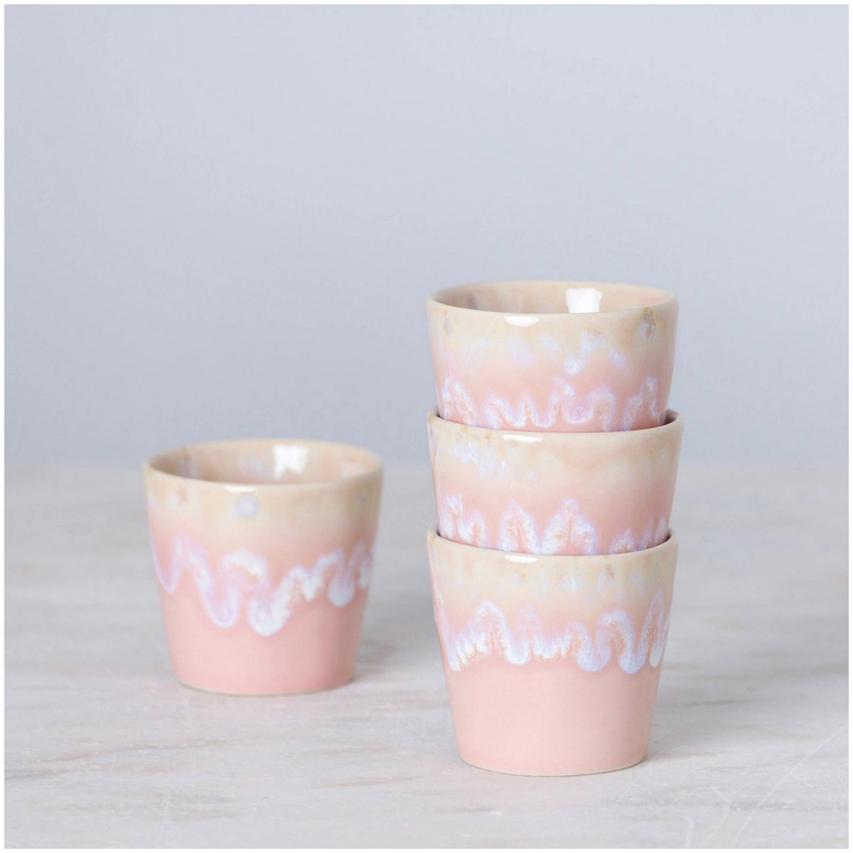 Acht Espressotassen aus Steingut in Geschenkbox, Serie Grespresso von Costa Nova, schlichte runde Form, Fassungsvermögen 70ml.