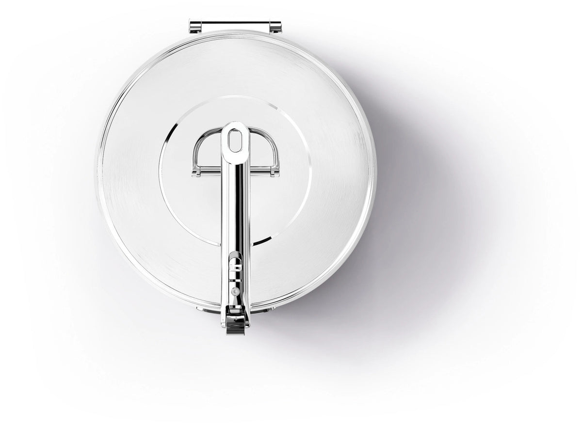 Space Steel Stielkasserolle D28cm Edelstahl Klappgriff in Silber präsentiert im Onlineshop von KAQTU Design AG. Stielkasserolle ist von Joseph Joseph