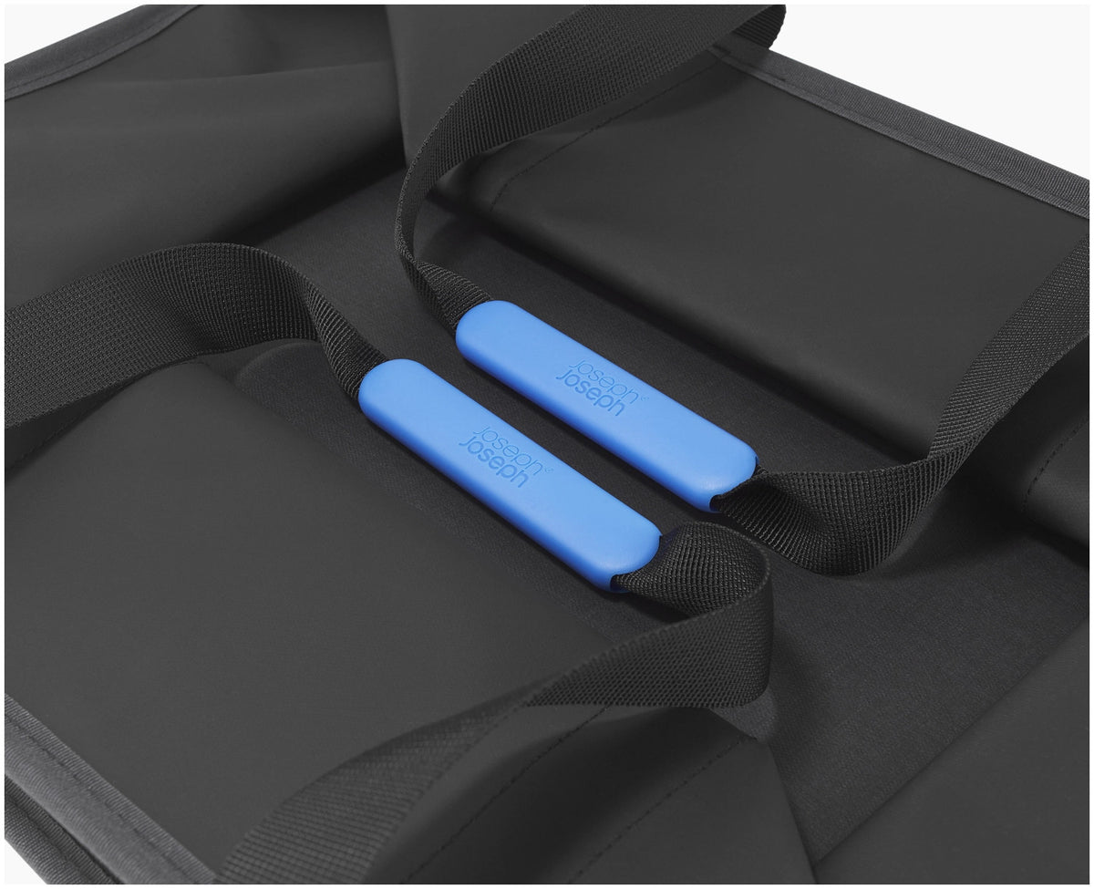 Hold-All Wäschekorb faltbar 35l carbon black in Schwarz präsentiert im Onlineshop von KAQTU Design AG. Wäschekorb ist von Joseph Joseph