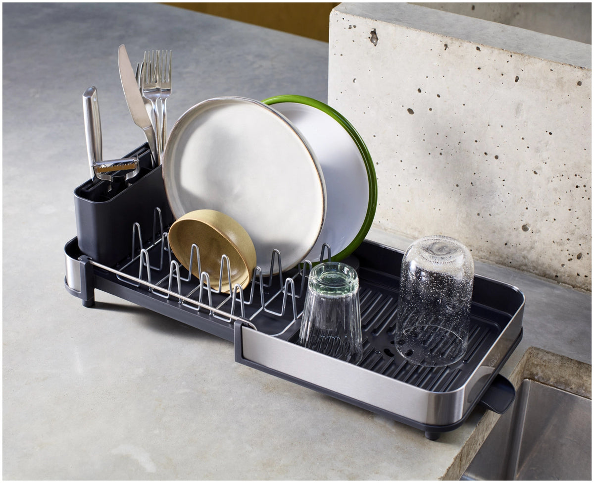 Extend Abtropfgestell ausziehbar Edelstahl in Grau präsentiert im Onlineshop von KAQTU Design AG. Abtropfgestell ist von Joseph Joseph