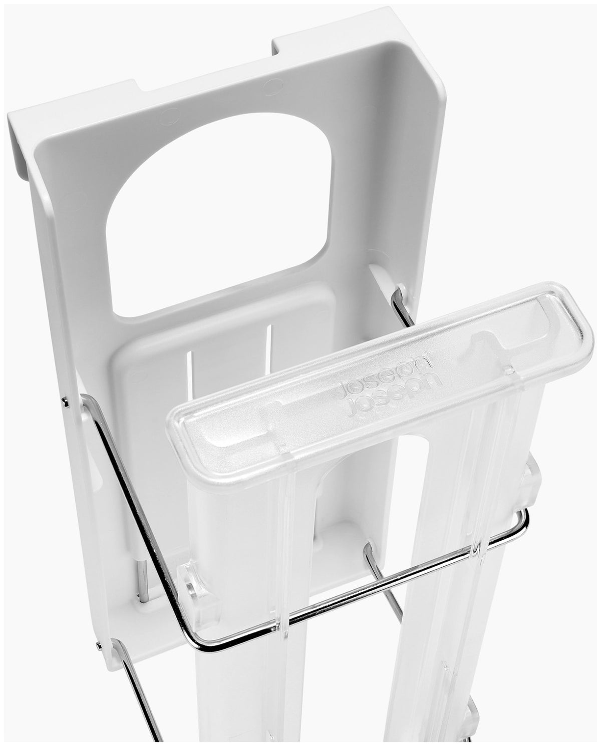FridgeStore Kühlschrank-Unterregal Flaschenhalter in Grau präsentiert im Onlineshop von KAQTU Design AG. Küchenhelfer ist von Joseph Joseph
