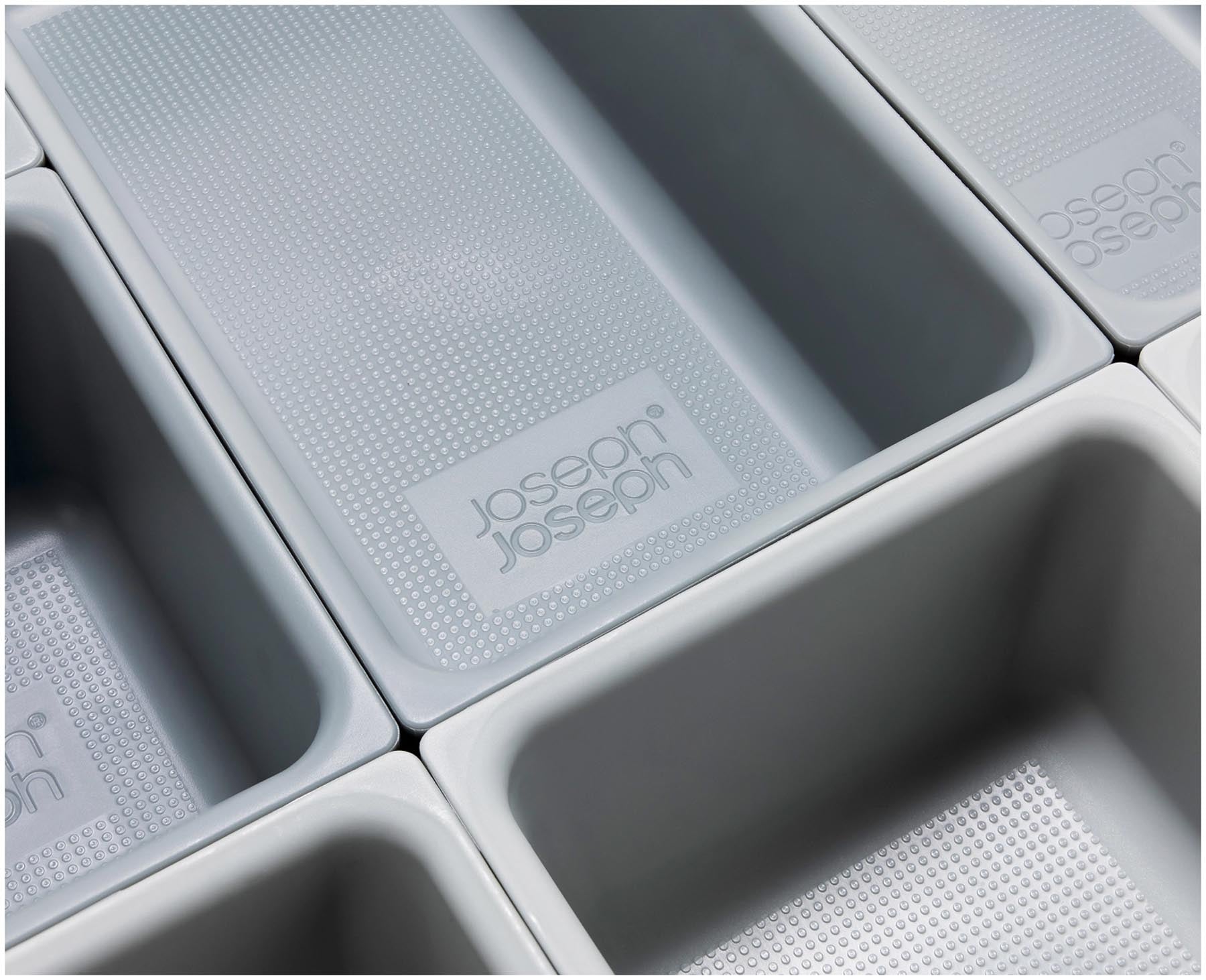 Praktischer 10-teiliger Schubladenorganizer aus umweltfreundlichem, recyceltem Kunststoff von Joseph Joseph für eine ordentliche Besteckaufbewahrung.