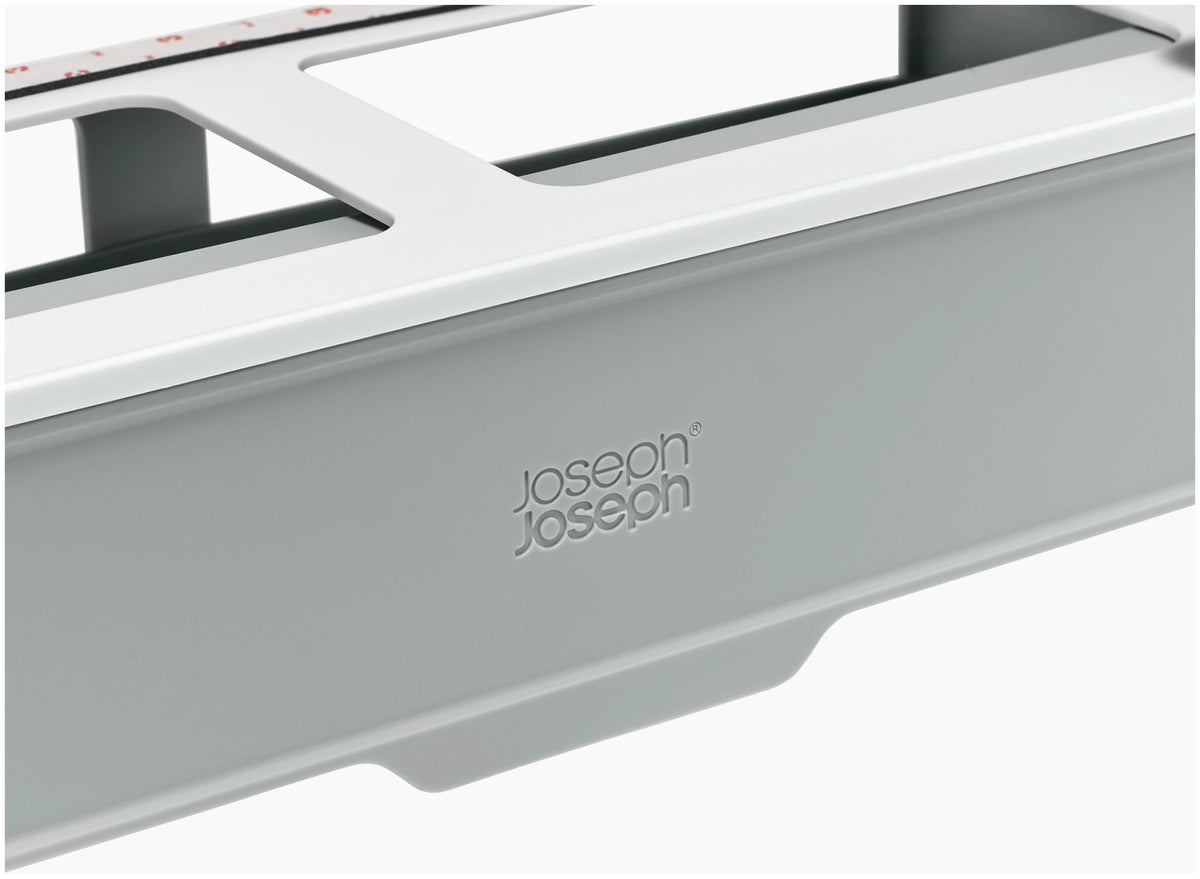 CupboardStore Unterregal für Gewürze aus recycl. Kunststoff in Grau präsentiert im Onlineshop von KAQTU Design AG. Küchenhelfer ist von Joseph Joseph