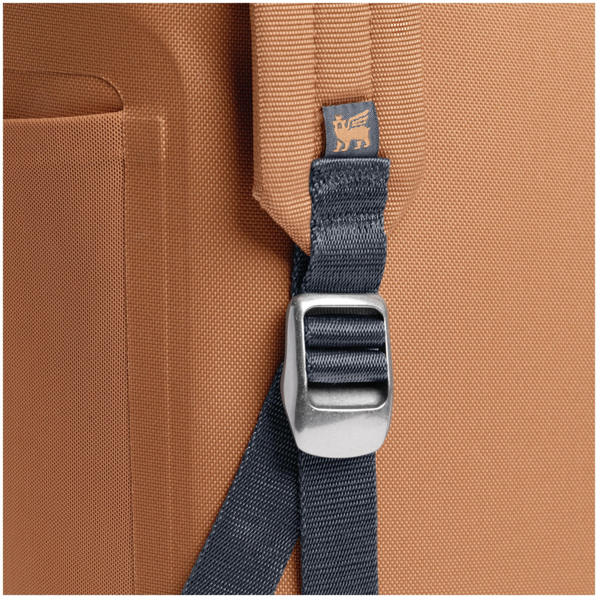 Braune Kühltasche Madeleine Mini Backpack Soft Cooler toast von Stanley als weicher Rucksack