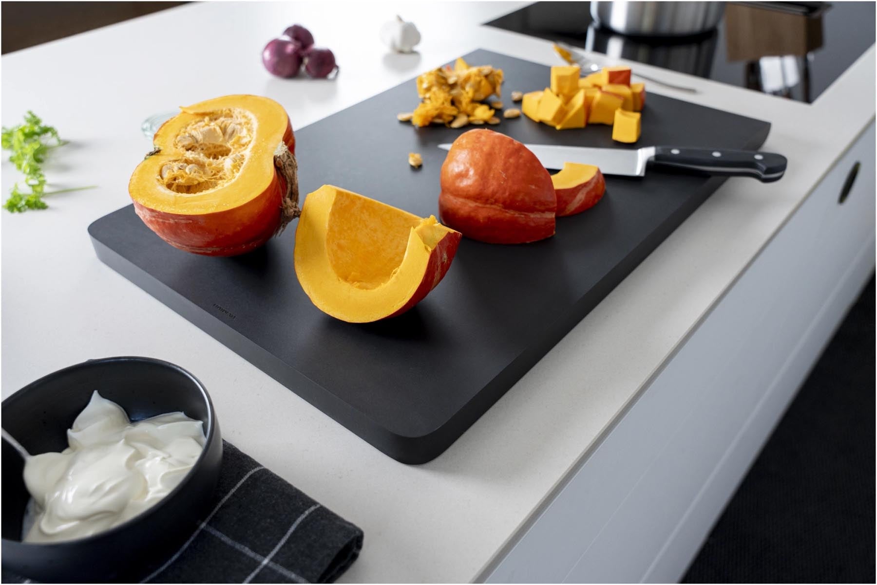 Schwarzes Hackbrett aus Duracore, 60x40x2.5cm, ideal zum Schneiden und Servieren, stilvolles Küchenaccessoire von Continenta.