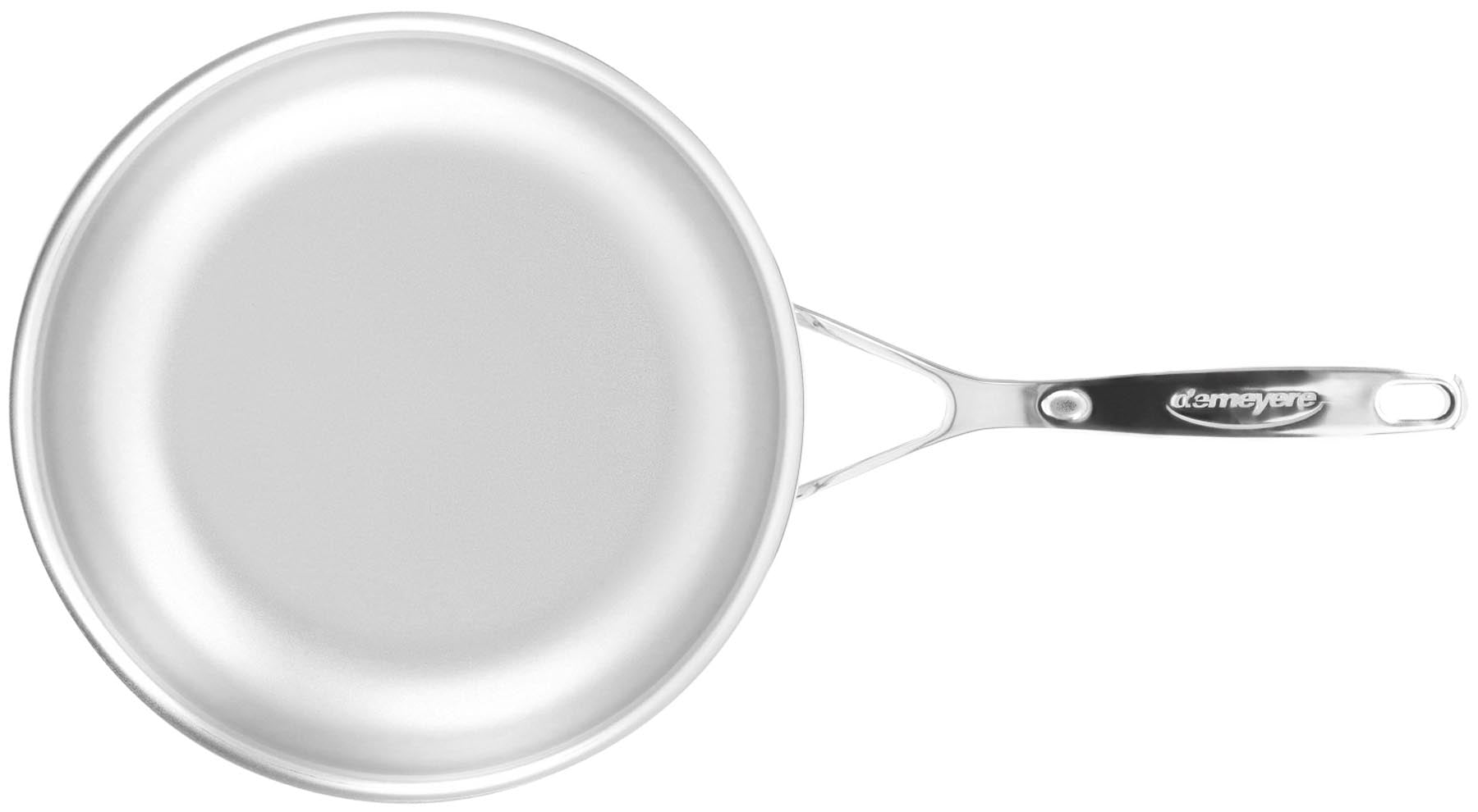 Elegante 24 cm Bratpfanne aus der Silverline 7 von Demeyere, ideal für gesundes Braten dank innovativer NanoTouch-Beschichtung.