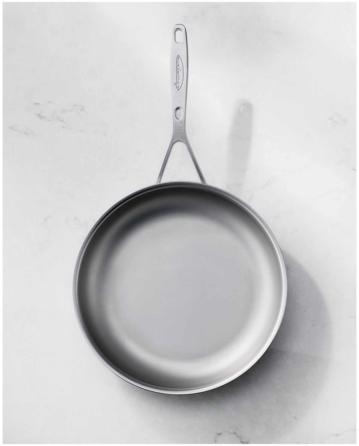 Industry 5 Bratpfanne NanoTouch 28cm in Silber präsentiert im Onlineshop von KAQTU Design AG. Bratpfanne ist von Demeyere
