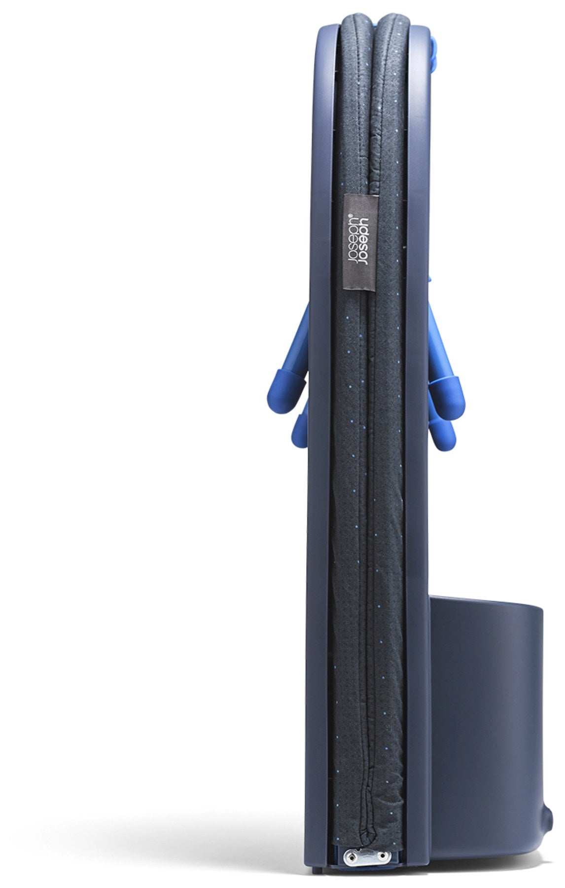 Pocket Max Plus Bügelbrett schwarz blau in Blau präsentiert im Onlineshop von KAQTU Design AG. Schneidbrett ist von Joseph Joseph