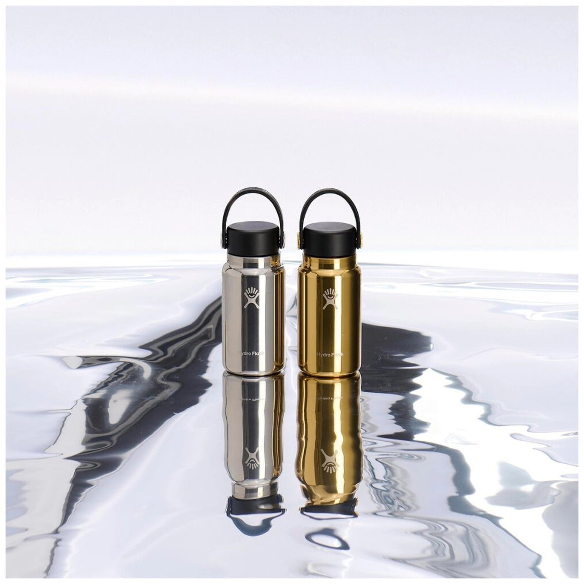 Trinkflasche Micro Hydro 200ml silver in Silber präsentiert im Onlineshop von KAQTU Design AG. Thermosflasche ist von Hydro Flask
